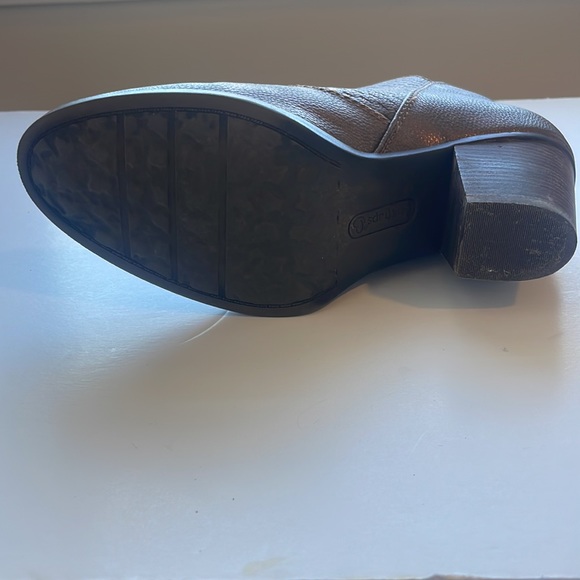 Baretraps size 8 bootie 3” heels metallic brown zips on side. Like new. - Picture 7 of 8